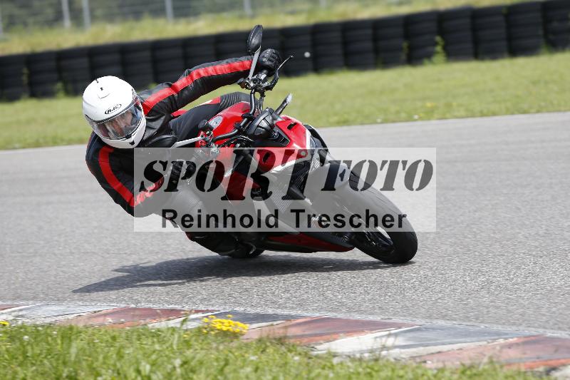 /Archiv-2024/29 12.06.2024 MOTO.CH Track Day ADR/Gruppe gelb/unklar